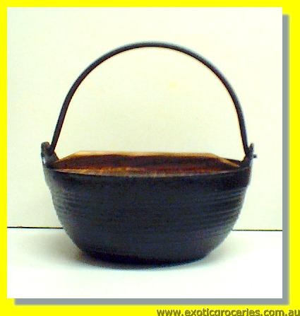 Cast Iron Pot Medium with Wooden Lid