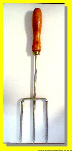 3 Forks Meat Hook with Wooden Handle (I-1)